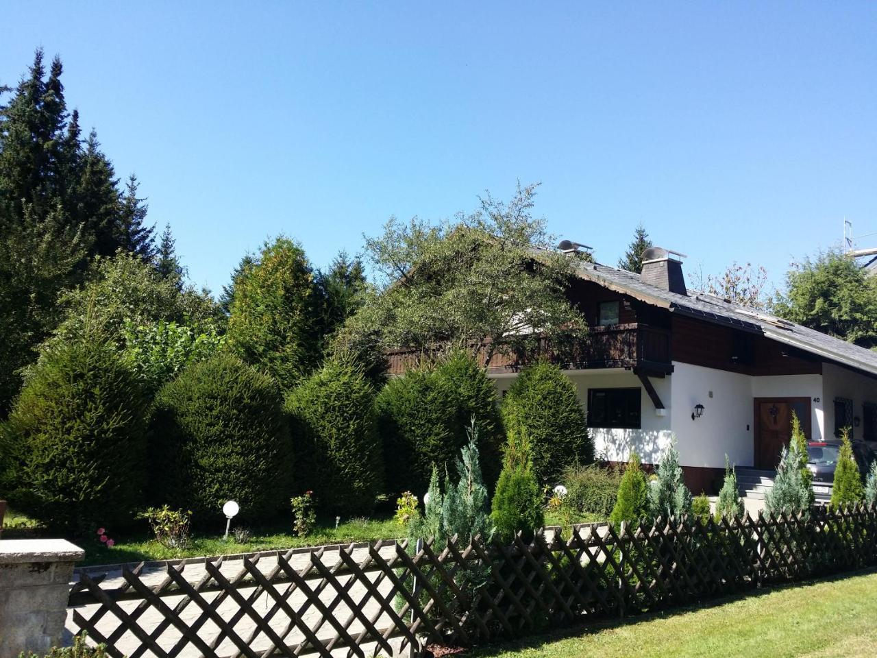 Schwarzwald - Villa Appartments Titisee Exterior photo